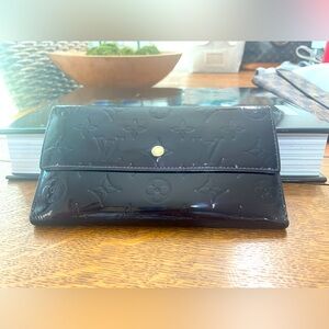 Louis Vuitton Vernis wallet